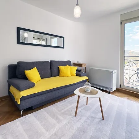 Apartment Pons Amoris With Garage,