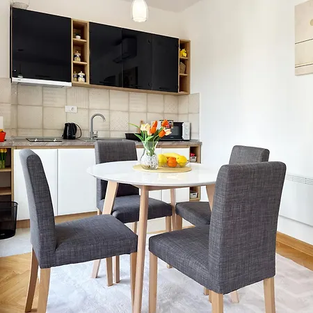 Apartment Pons Amoris With Garage, *